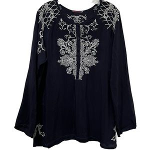 Johnny Was Large Navy Blue White Embroidered Half Button Down Blouse R